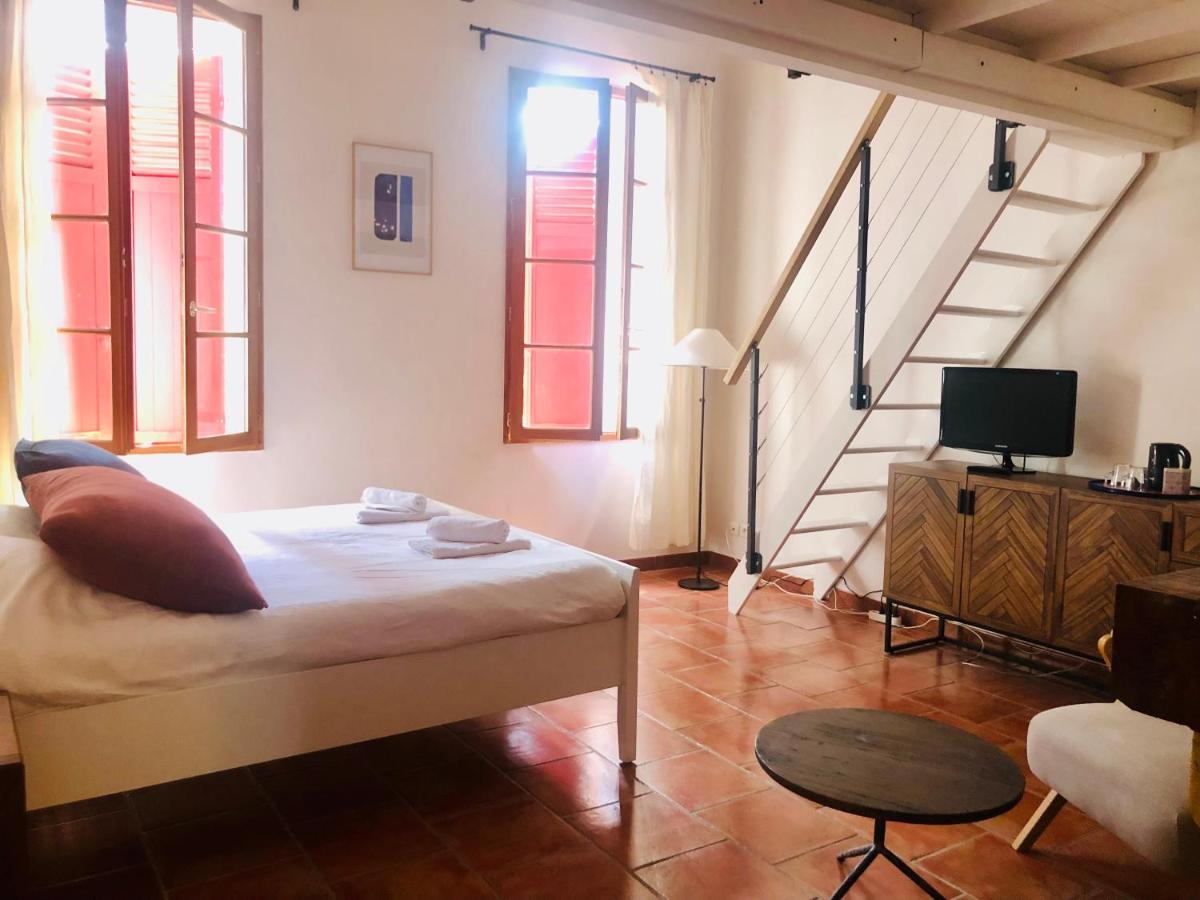 Roumanille Bed & Breakfast